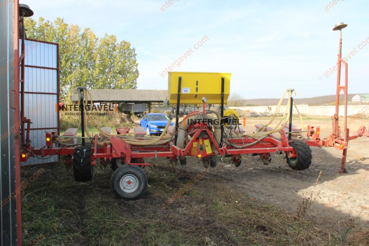 Szemenkénti vetőgép - Kverneland 2