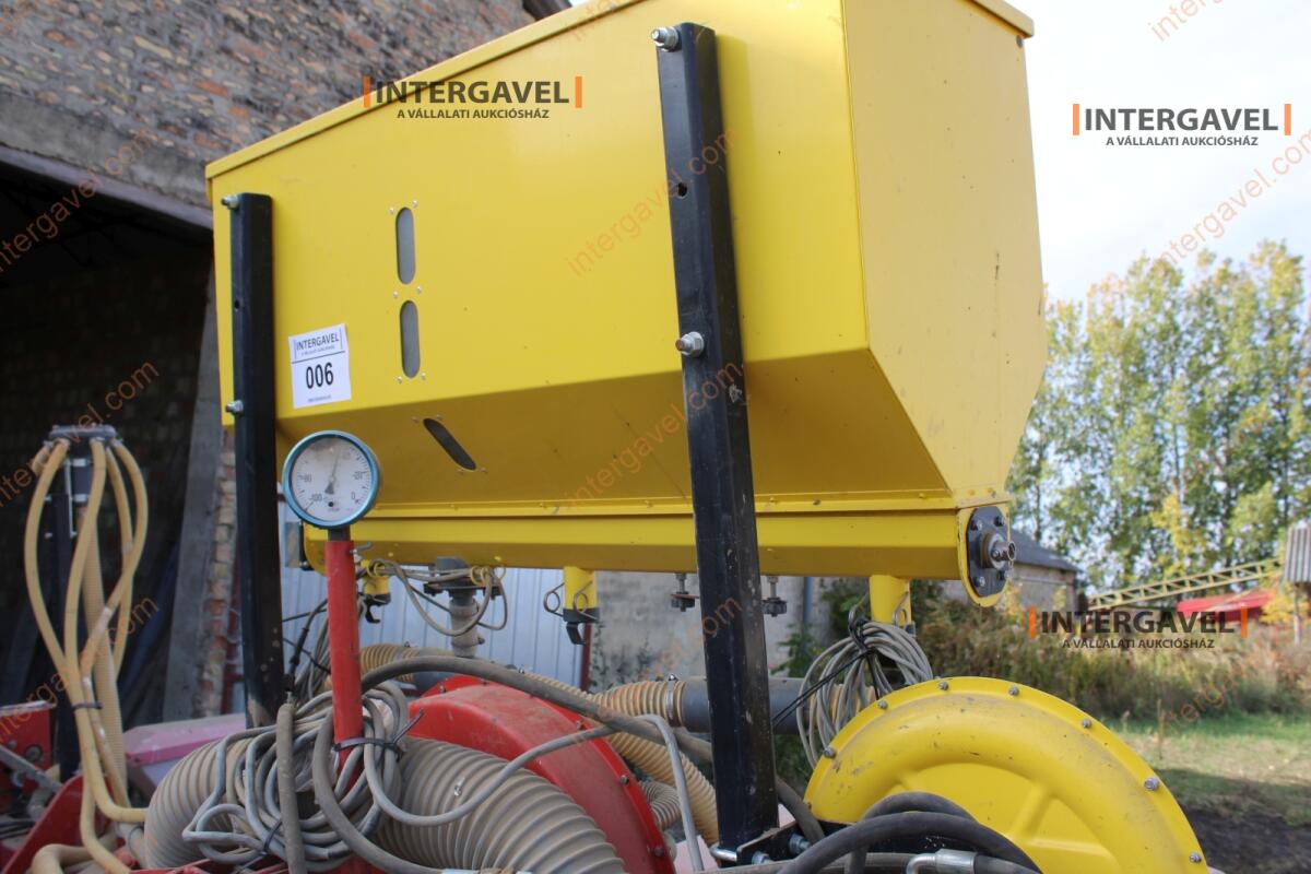 Szemenkénti vetőgép - Kverneland 9