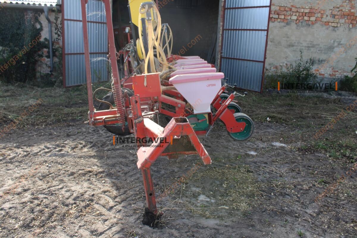 Szemenkénti vetőgép - Kverneland 11