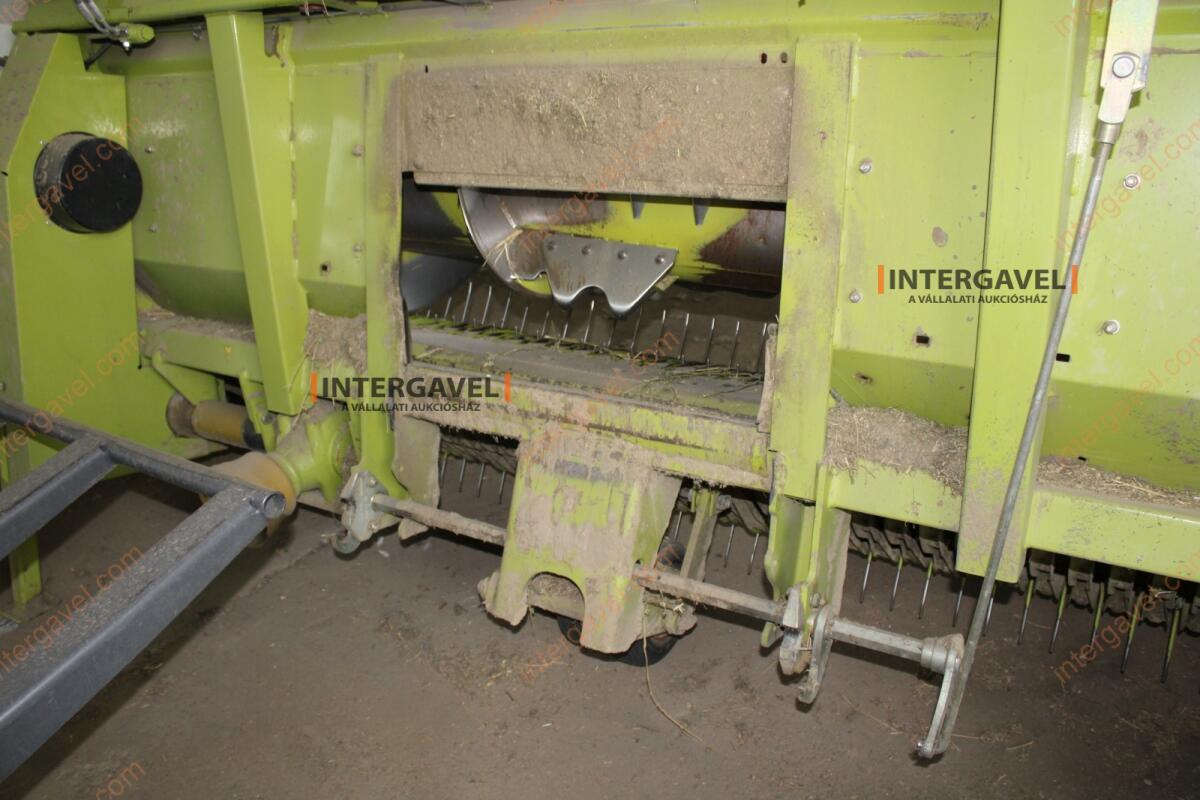 Rendfelszedő - Claas 8