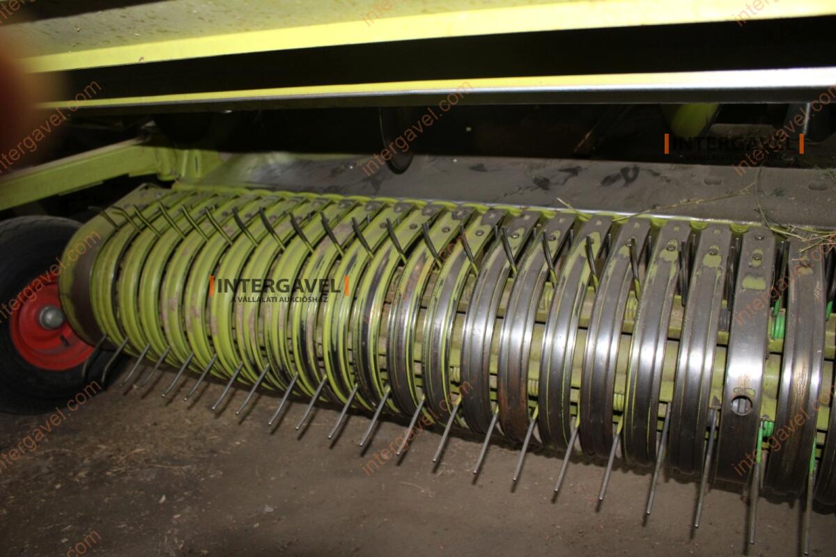 Rendfelszedő - Claas 13