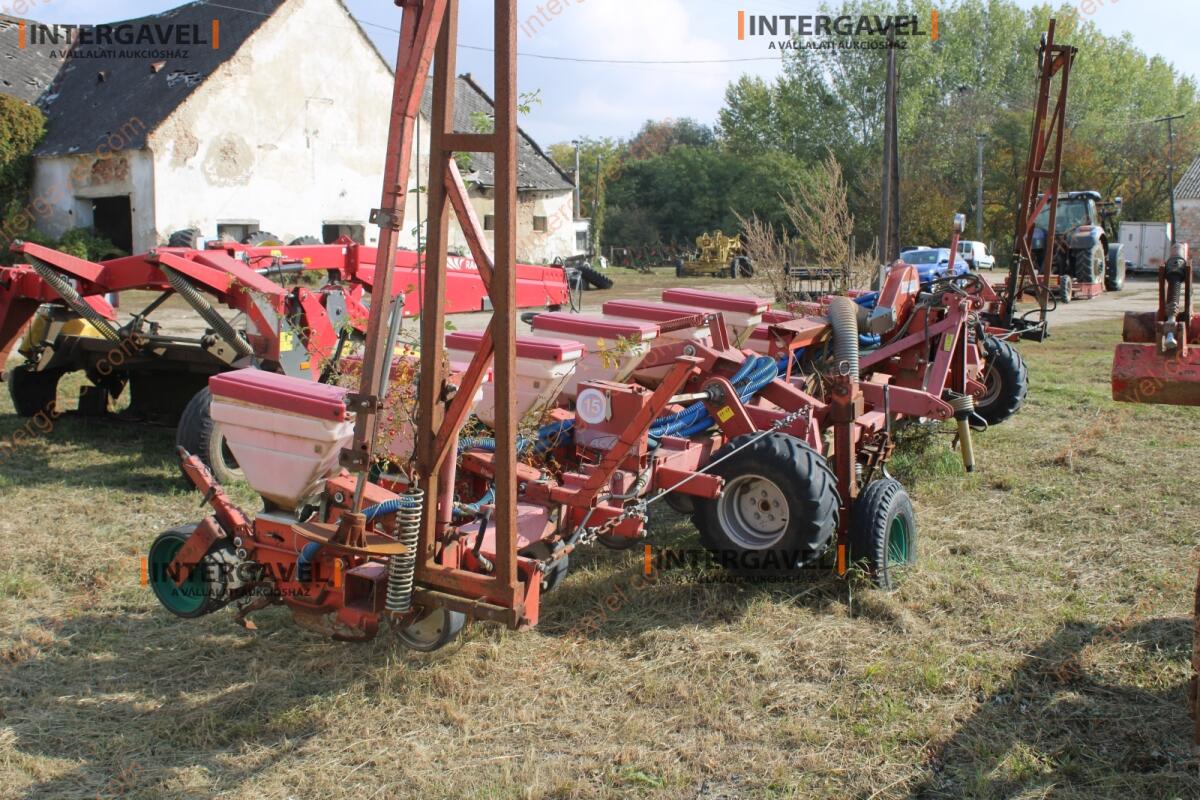 Szemenkénti vetőgép - Kverneland 2