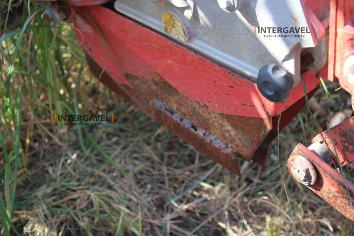 Szemenkénti vetőgép - Kverneland 16