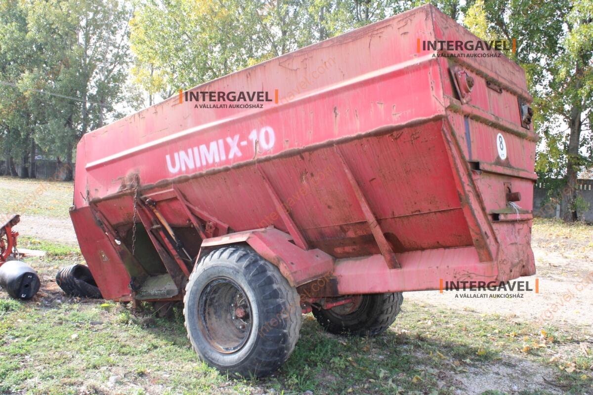 Takarmánykeverő, kiosztókocsi 3