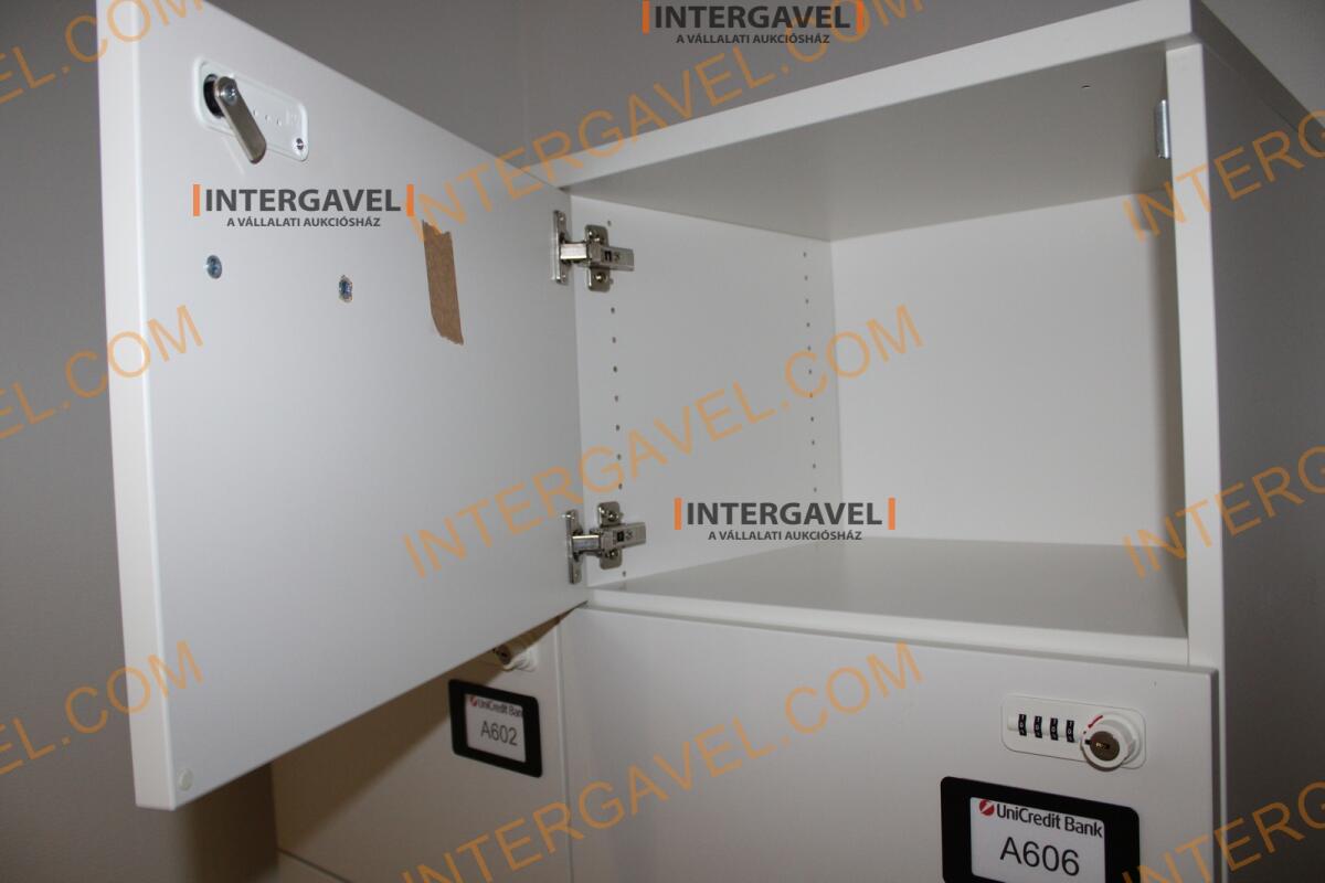 Locker szekrény 3