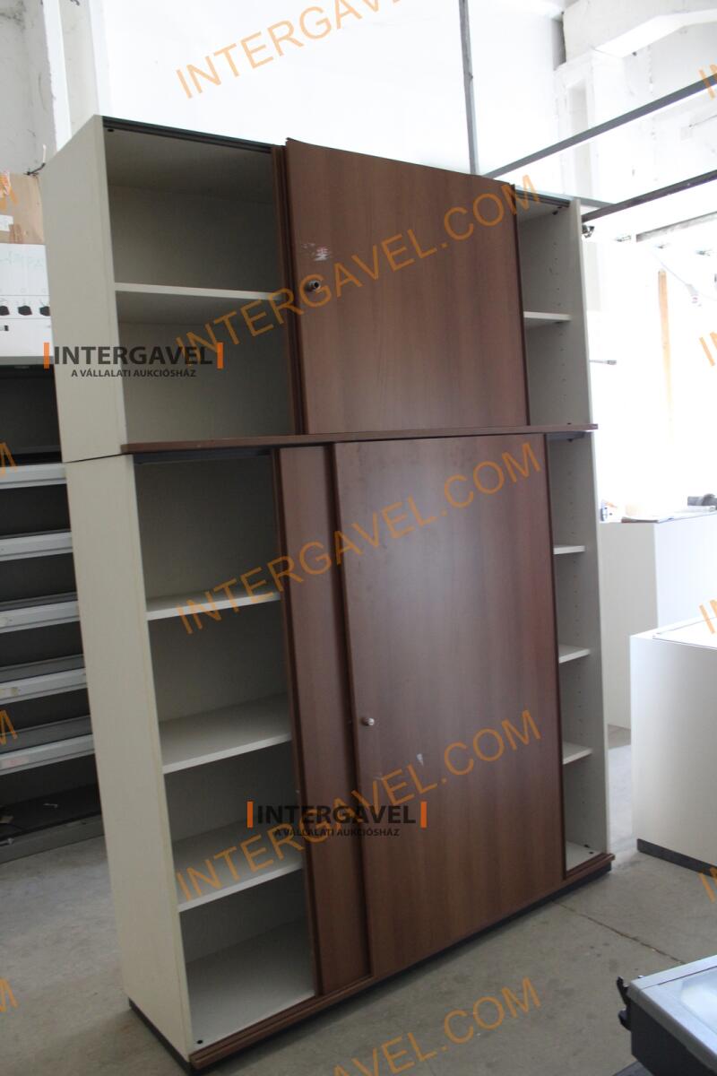 Polcos szekrény (tolóajtós-barna ) 4