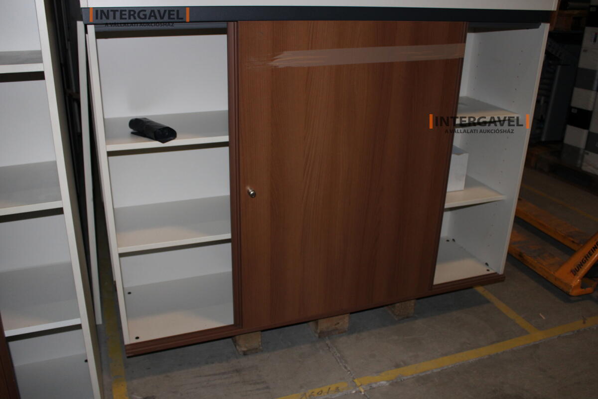 Polcos szekrény (tolóajtós-barna-1080 mm magas) 2