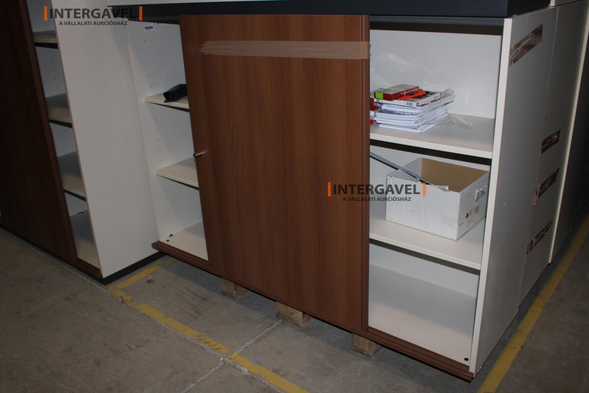 Polcos szekrény (tolóajtós-barna-1080 mm magas) 3