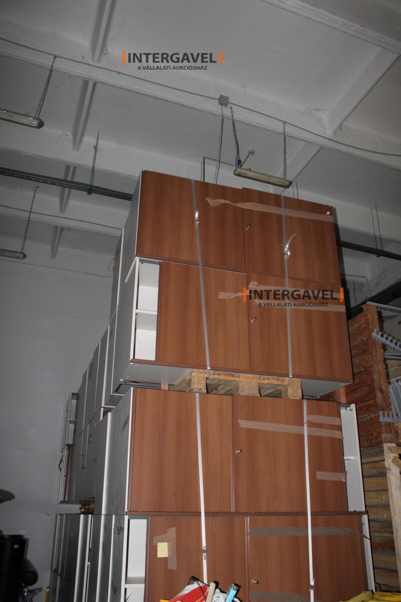 Polcos szekrény (tolóajtós-barna-750 mm magas)