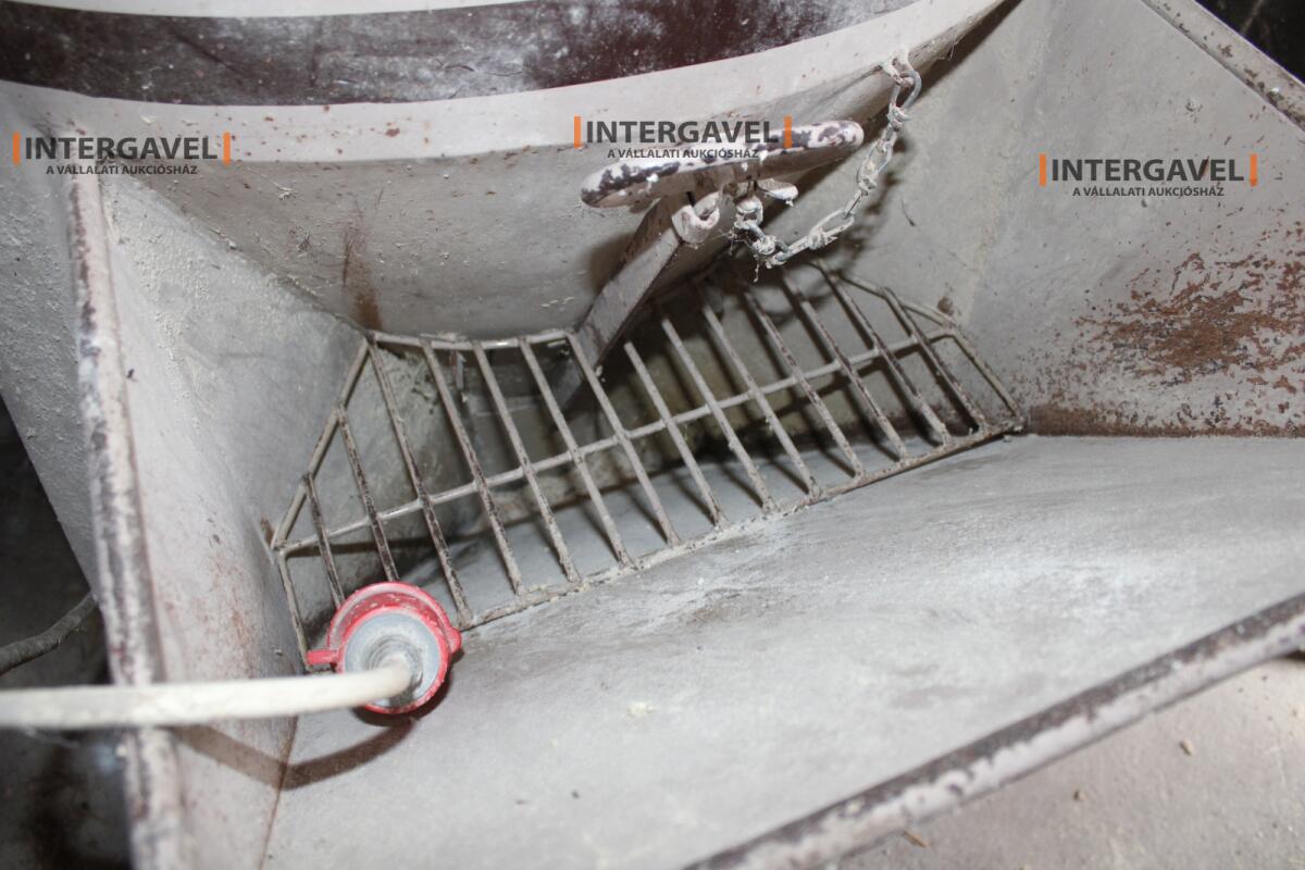 Takarmánykeverő - Bábolna 14