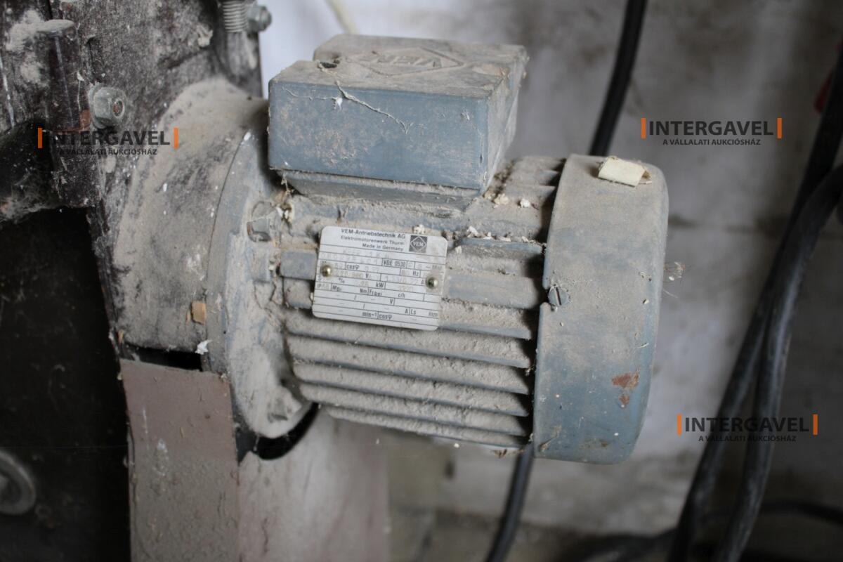 Takarmánykeverő - Bábolna 15