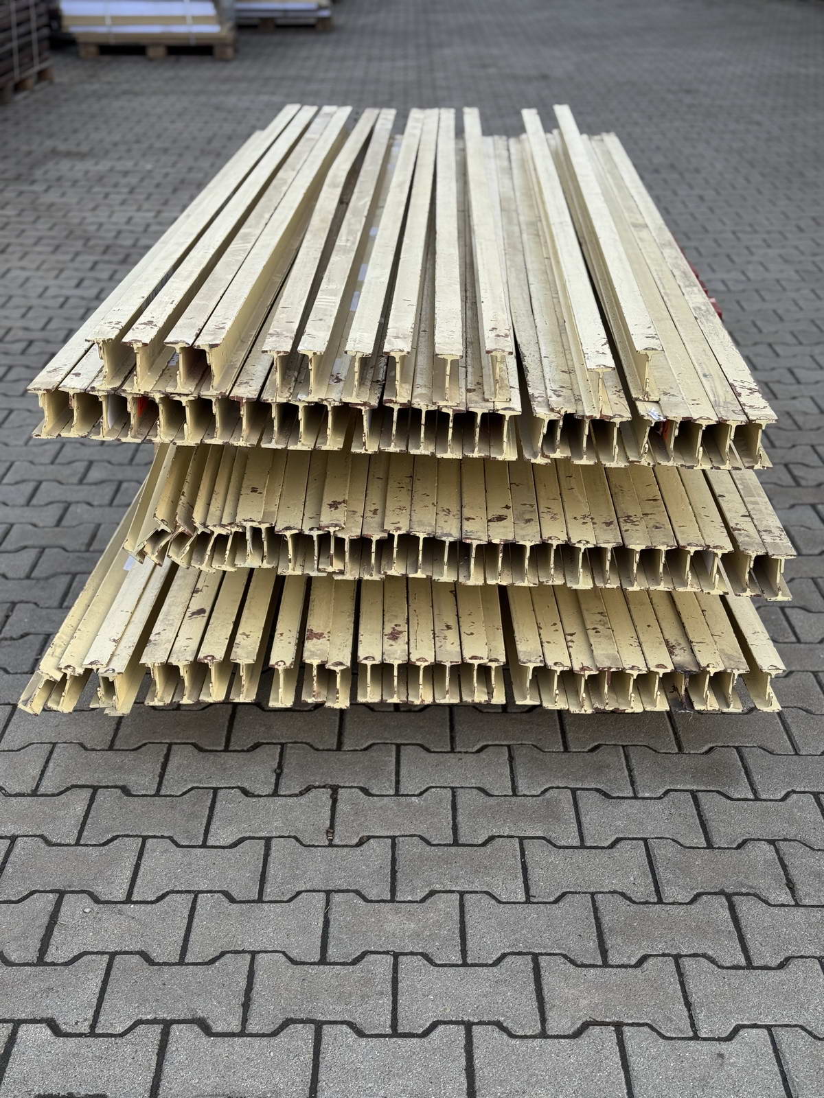 Raklapos állvány 20