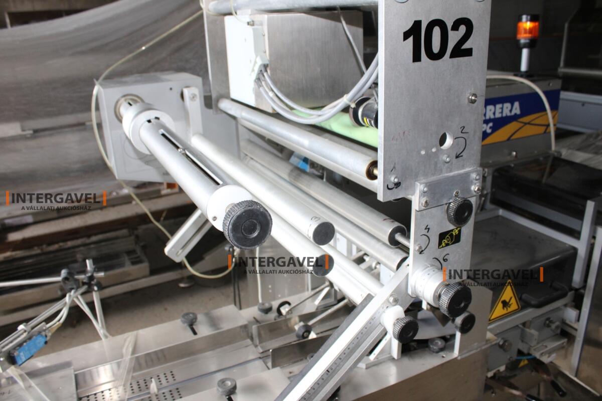 Ilapak síkfóliás horizontális csomagológép 9