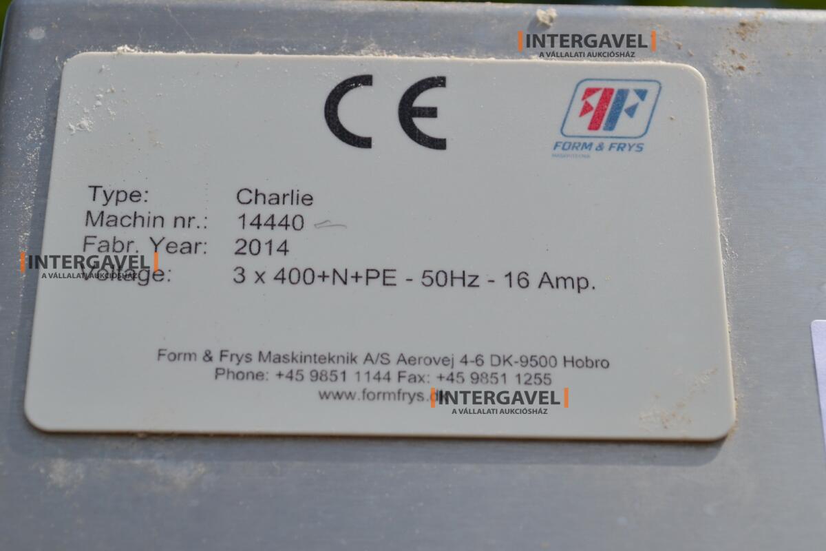 Tészta hajtogató és vágó 10