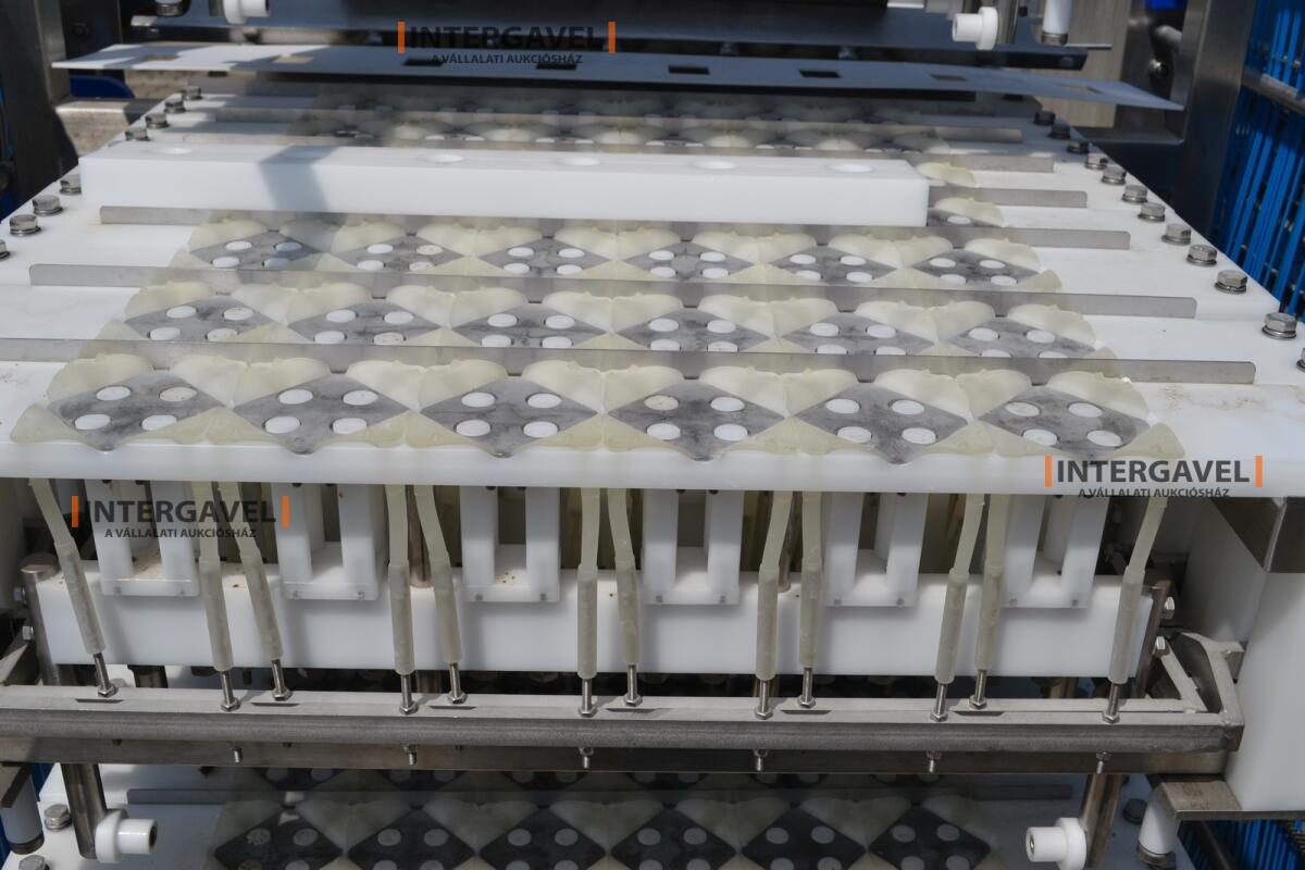 Tészta hajtogató és vágó 13