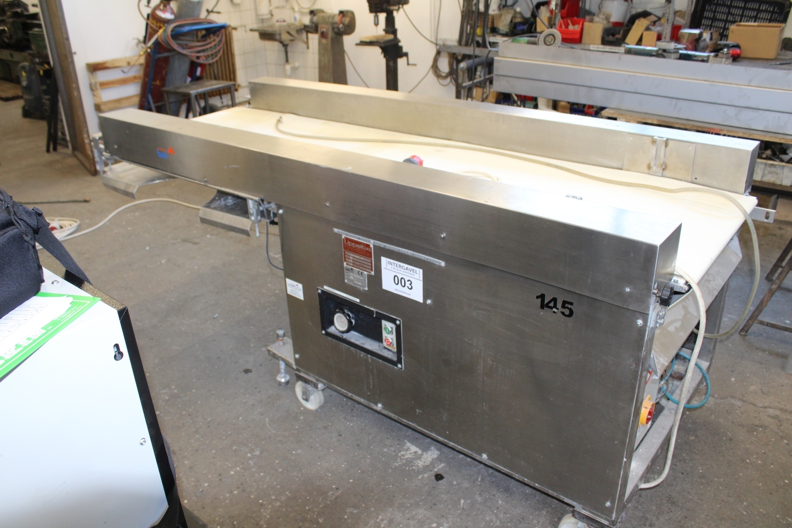 Fánk tálcázógép