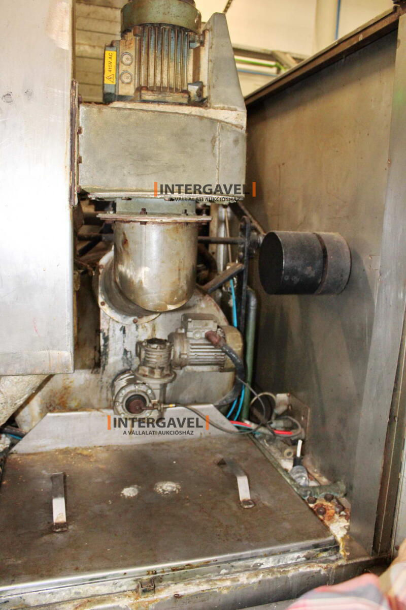 Pácoló berendezés 27