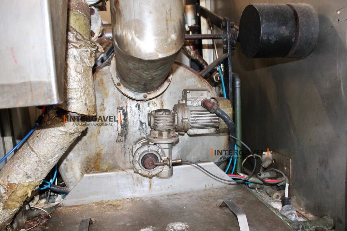 Pácoló berendezés 28