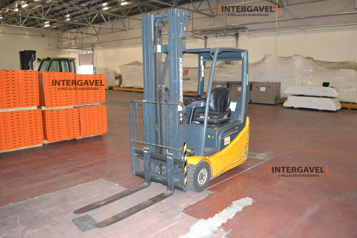 Targoncák, kompresszorok aukciója