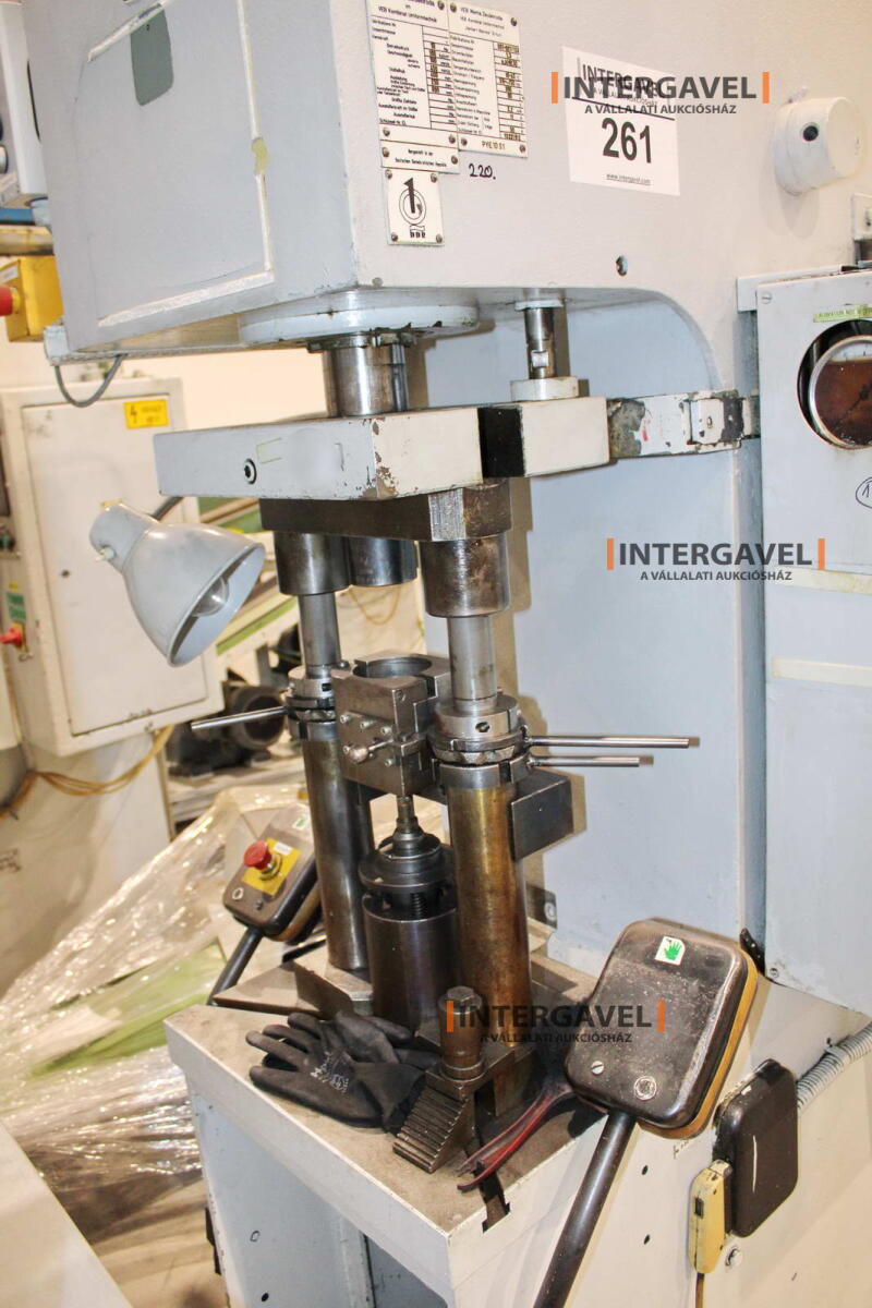 Hidraulikus prés - VEB, PYE 10 S1 4