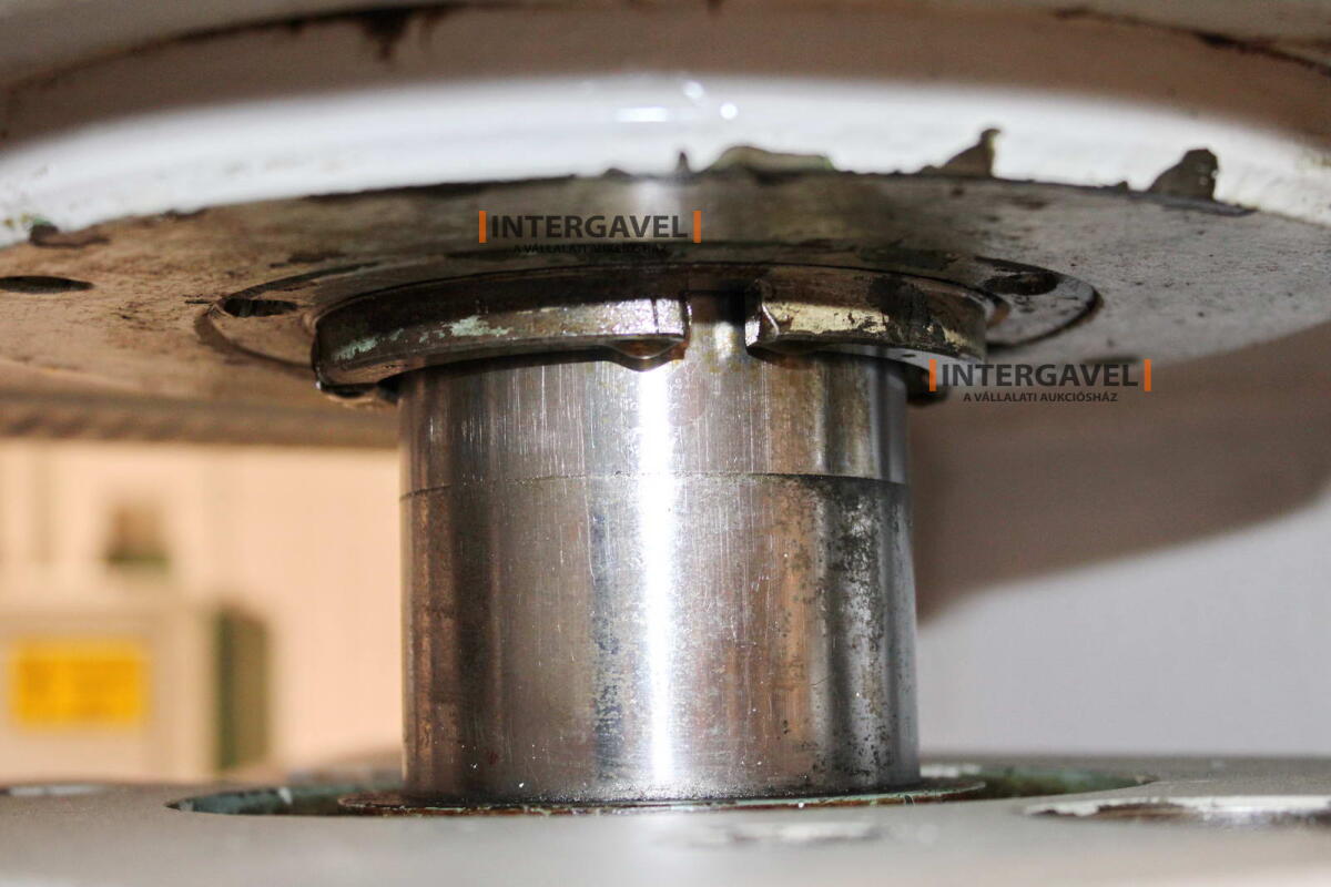 Hidraulikus prés - VEB, PYE 10 S1 6