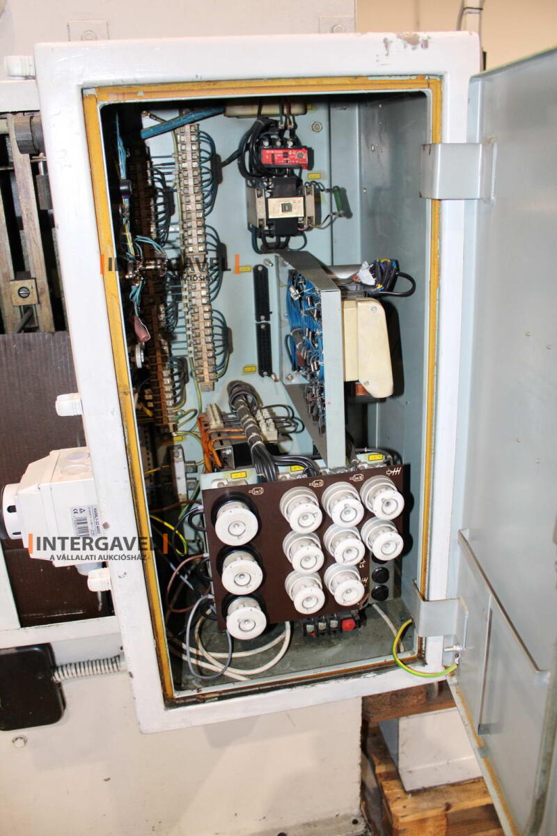 Hidraulikus prés - VEB, PYE 10 S1 11