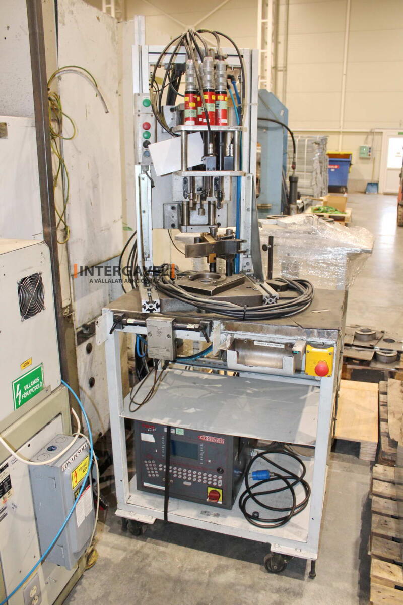 Csavarozó munkahely - Georges Renault