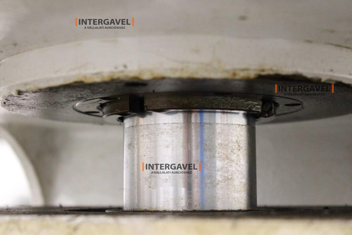 Hidraulikus prés - VEB, PYE 10 S1 6