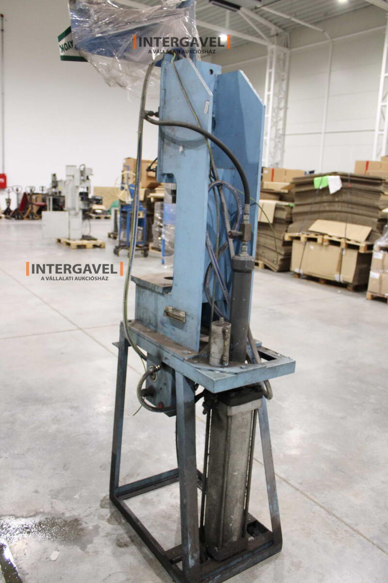 Hidropneumatikus prés 4