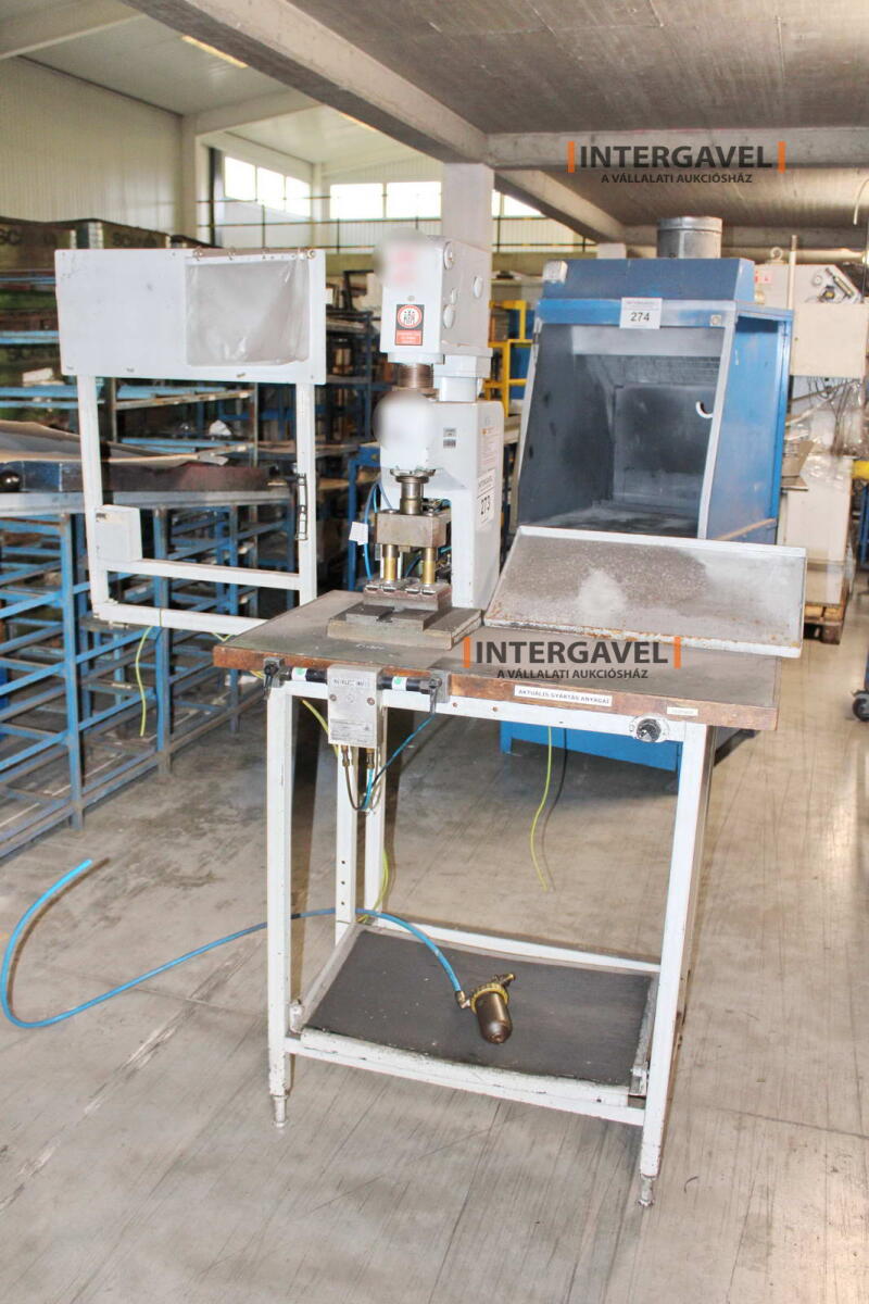 Szerelő munkahely 2