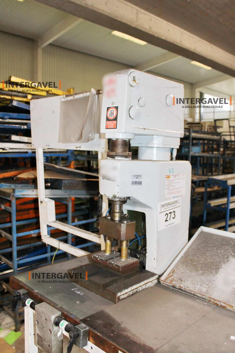 Szerelő munkahely 4