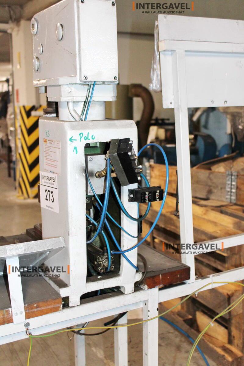 Szerelő munkahely 9