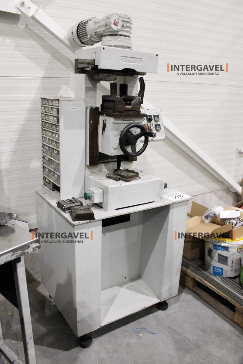 Emblémázó munkahely