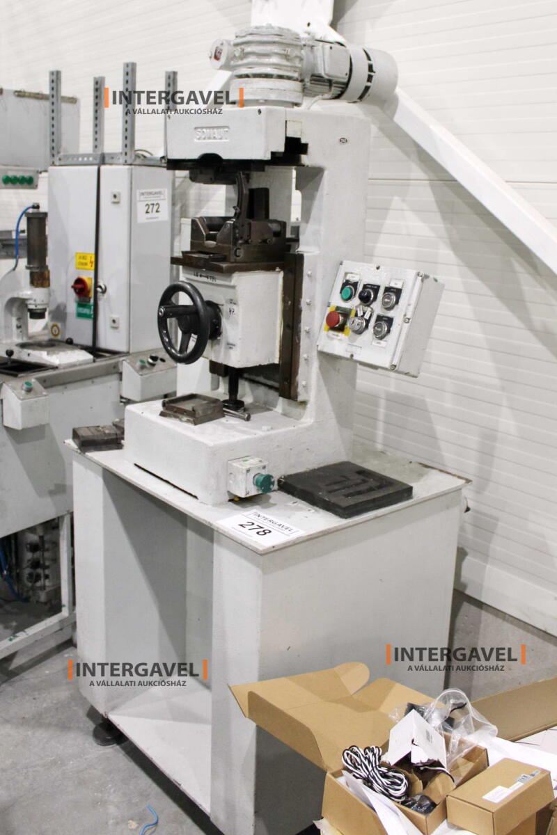 Emblémázó munkahely 2