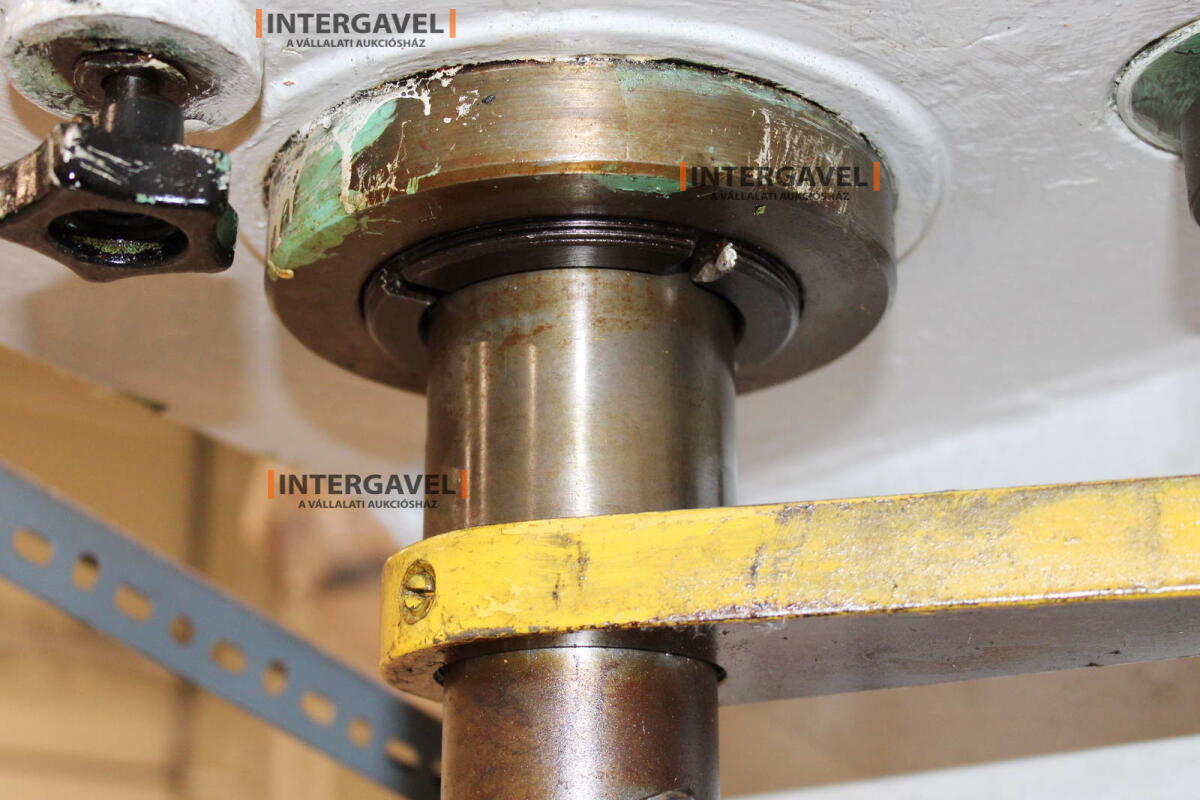 Hidraulikus prés 10