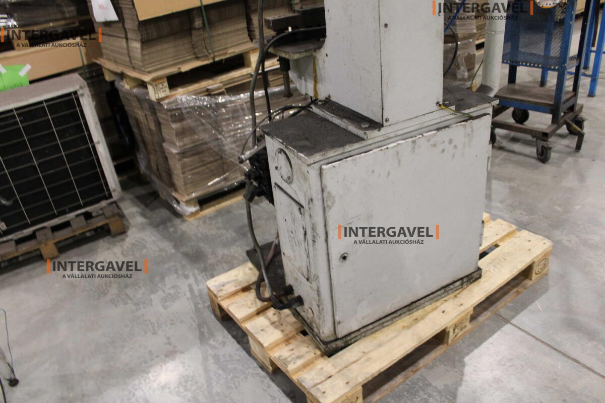 Bontott szerelő munkahely 8