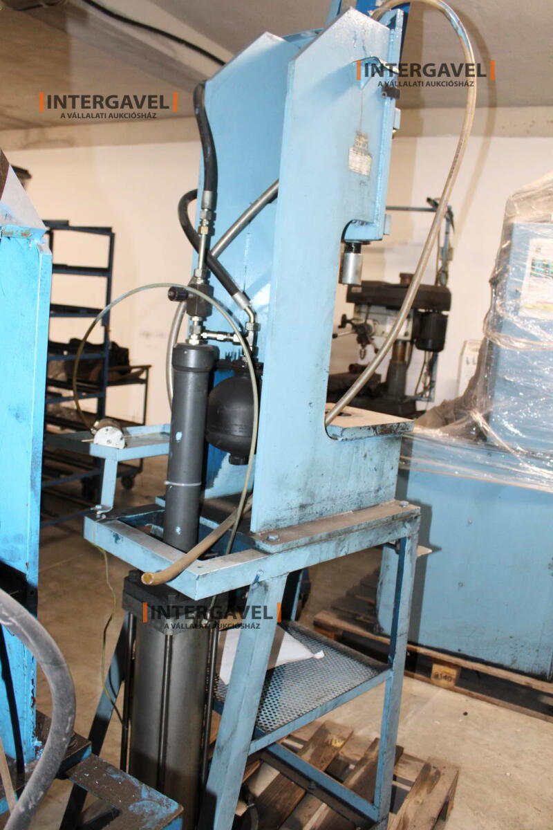 Vegyes présgépek 9