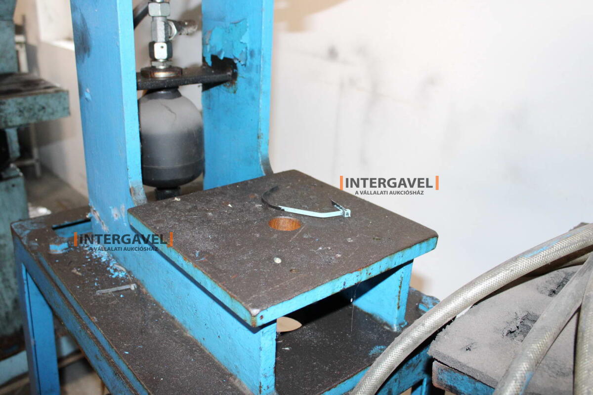 Vegyes présgépek 33