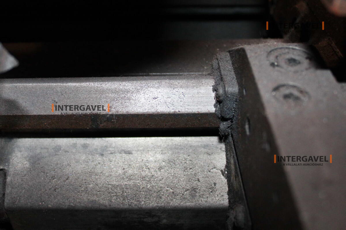 Eszterga - Harrison, M250 9