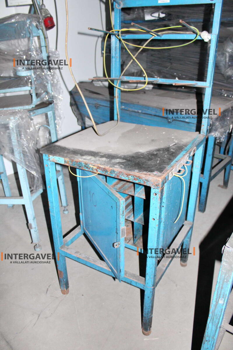 Szerelő asztal 13