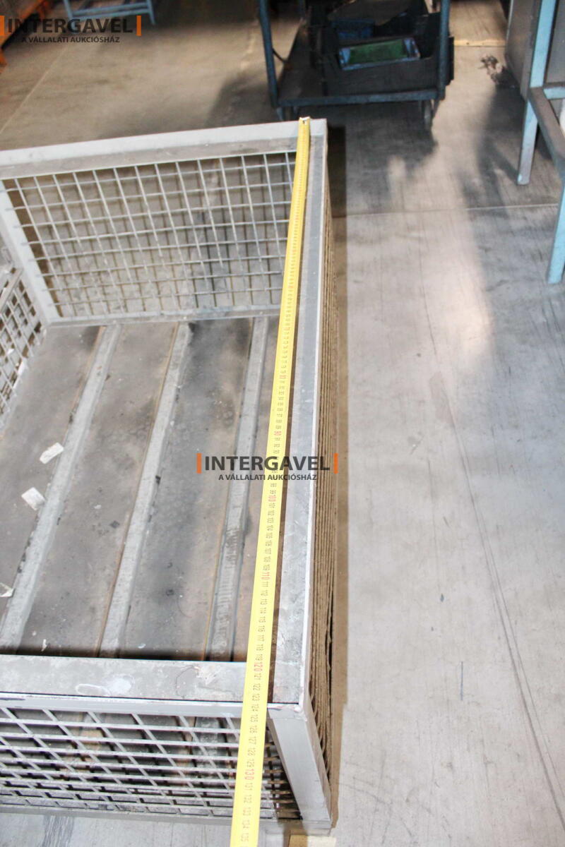 Rácsos konténer 12