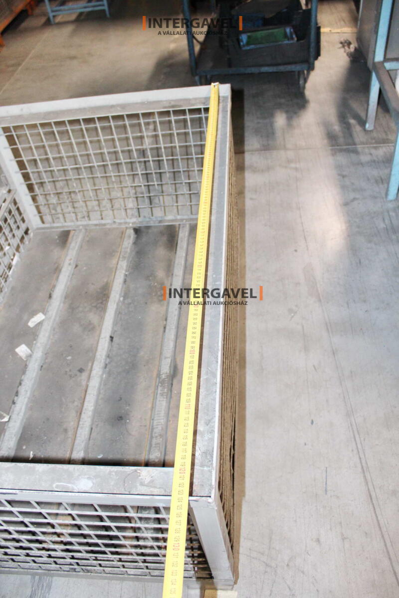 Rácsos konténer 12