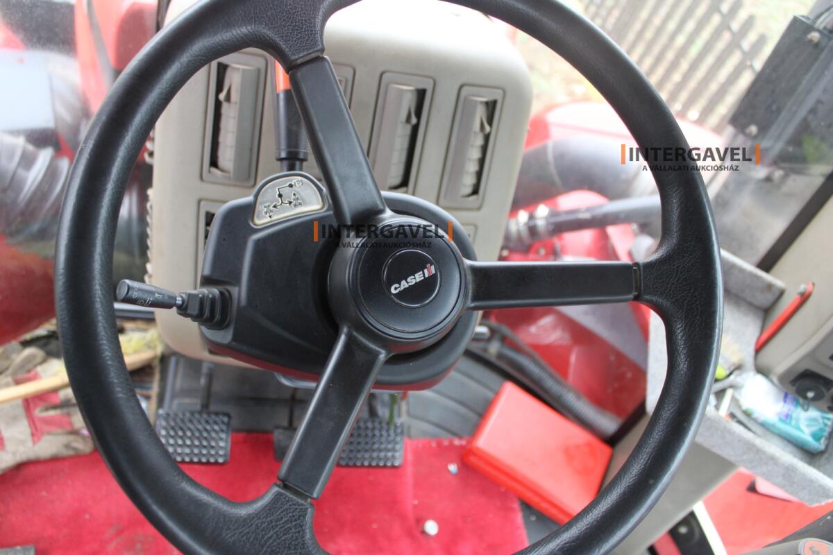 Traktor - Case IH 48