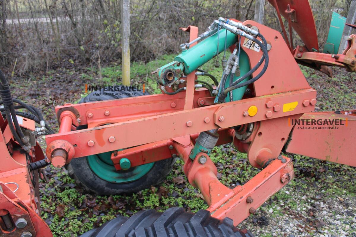 Váltvaforgató eke - Kverneland 11