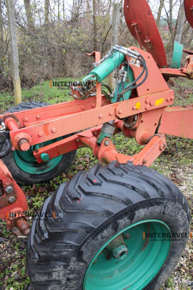 Váltvaforgató eke - Kverneland 12