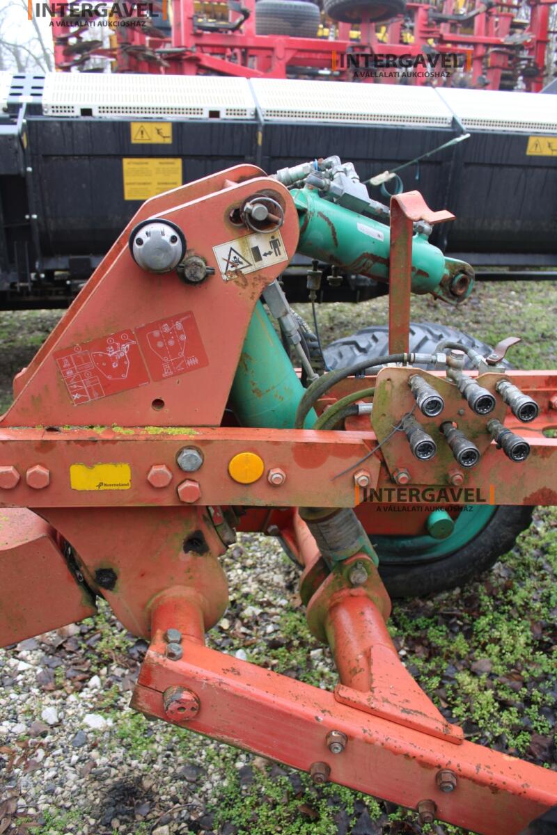 Váltvaforgató eke - Kverneland 31