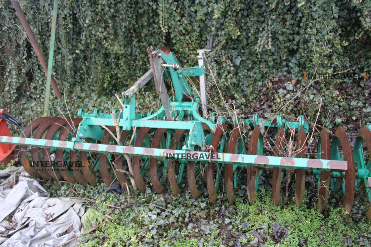 Váltvaforgató eke - Kverneland 35