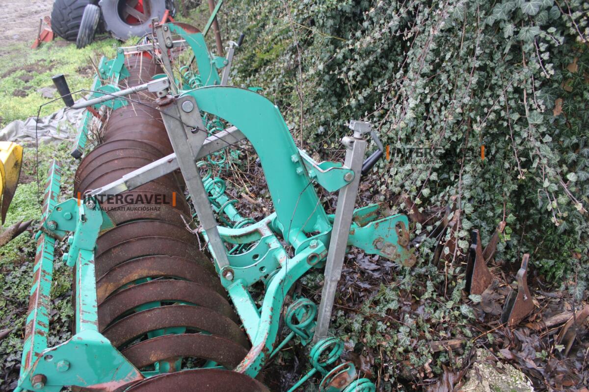 Váltvaforgató eke - Kverneland 37