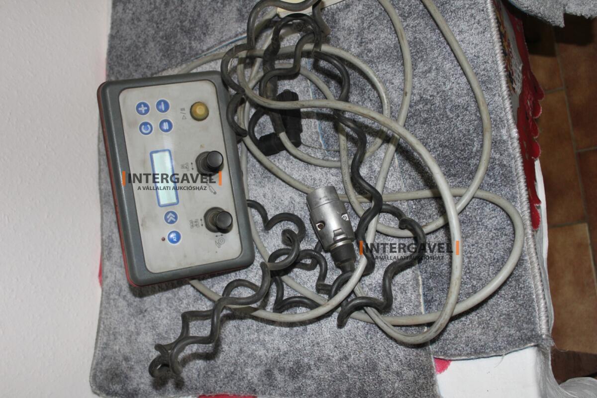 Váltvaforgató eke - Kverneland 44