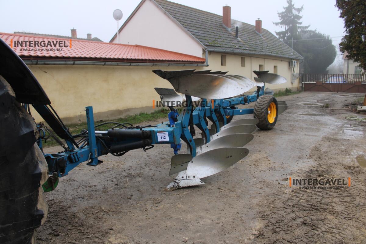 Váltvaforgató eke - Överum